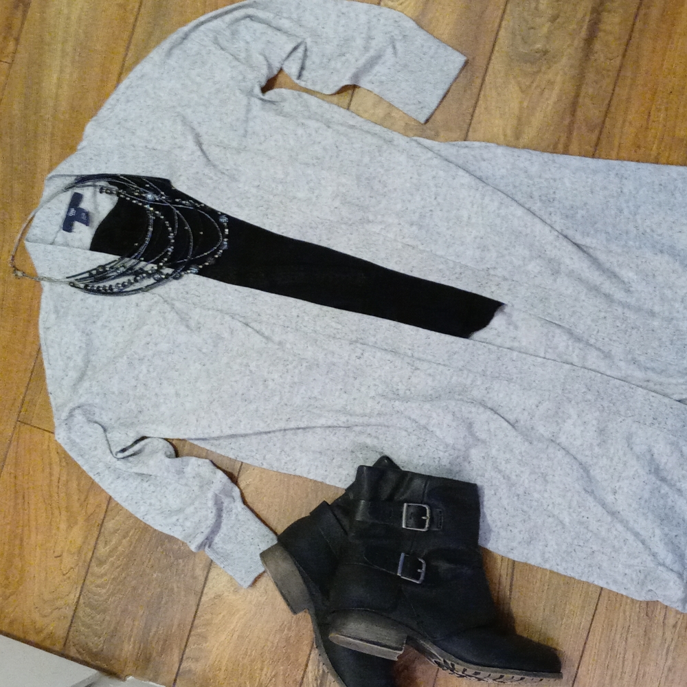 🎄3/$15. GAP Cardigan